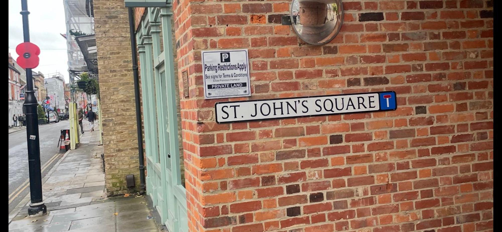 Top Floor En-Suite Double Bedrooms With Great View Of Windsor Castle & Free Parking Extérieur photo