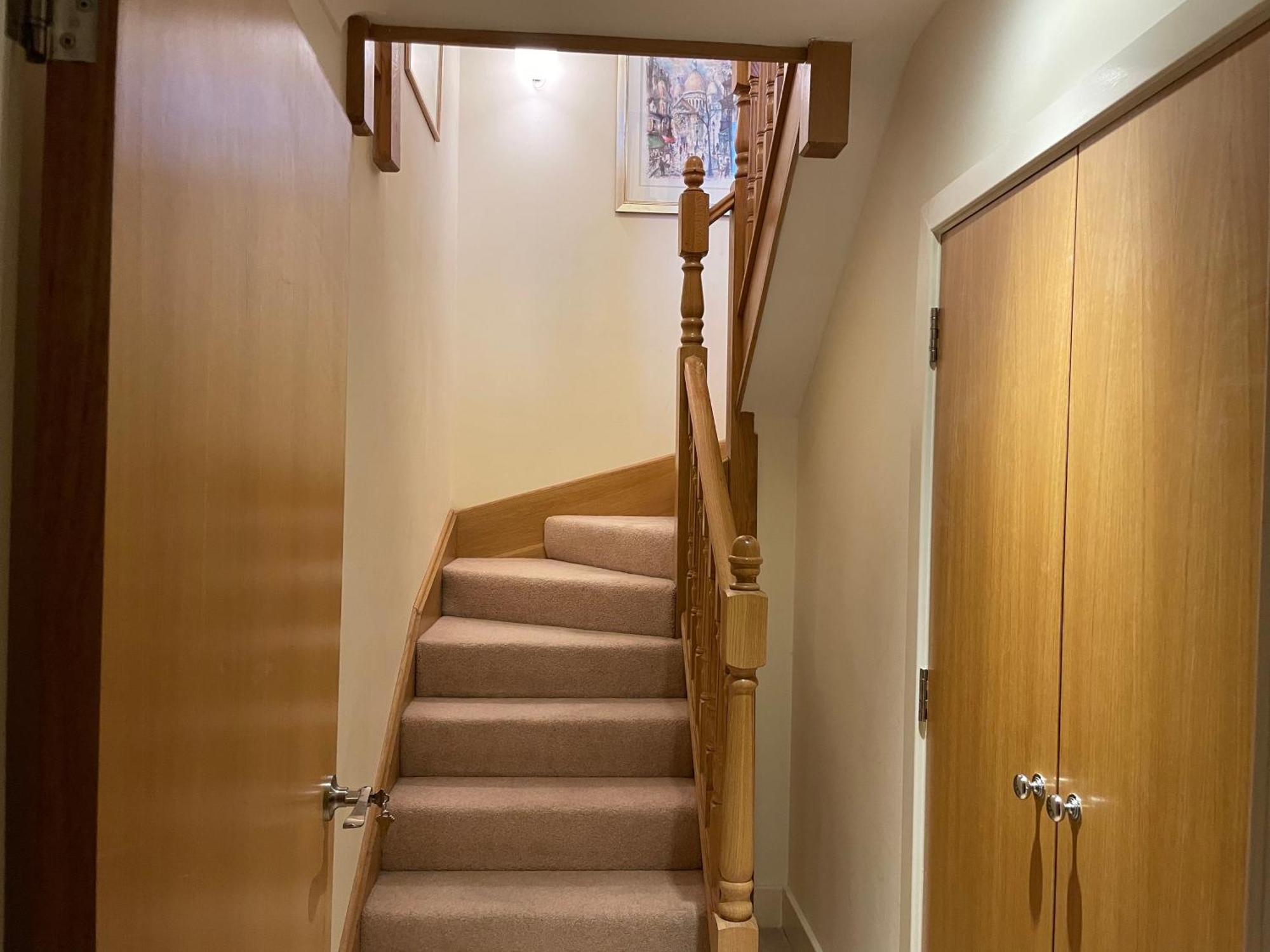 Top Floor En-Suite Double Bedrooms With Great View Of Windsor Castle & Free Parking Extérieur photo