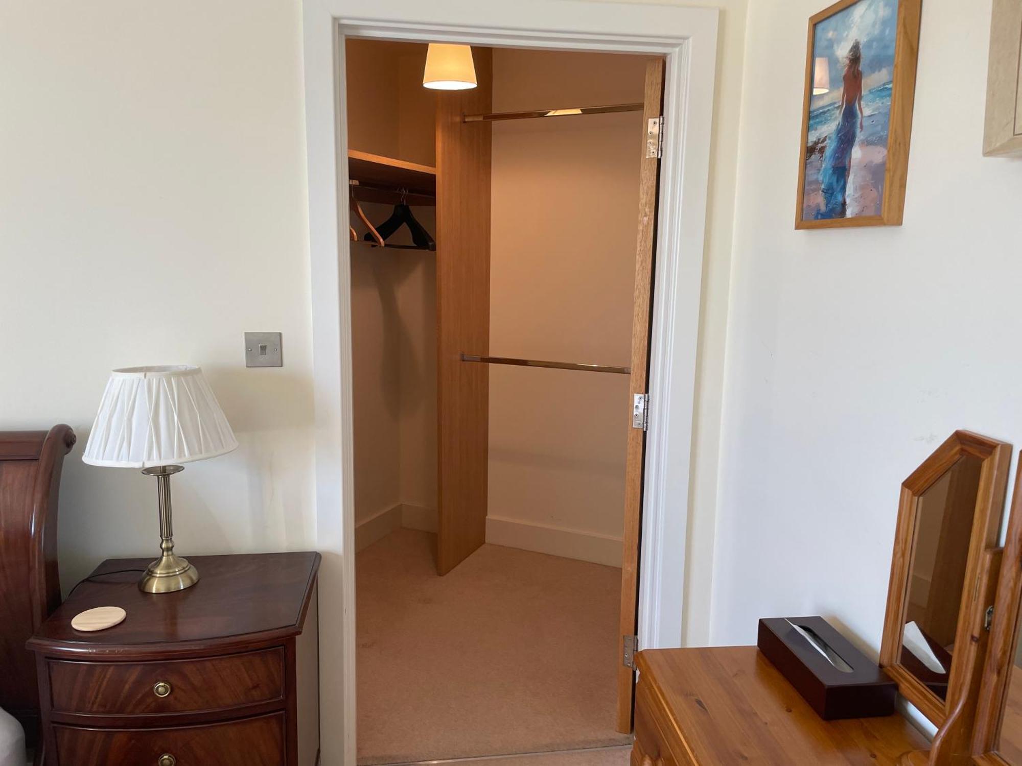 Top Floor En-Suite Double Bedrooms With Great View Of Windsor Castle & Free Parking Extérieur photo